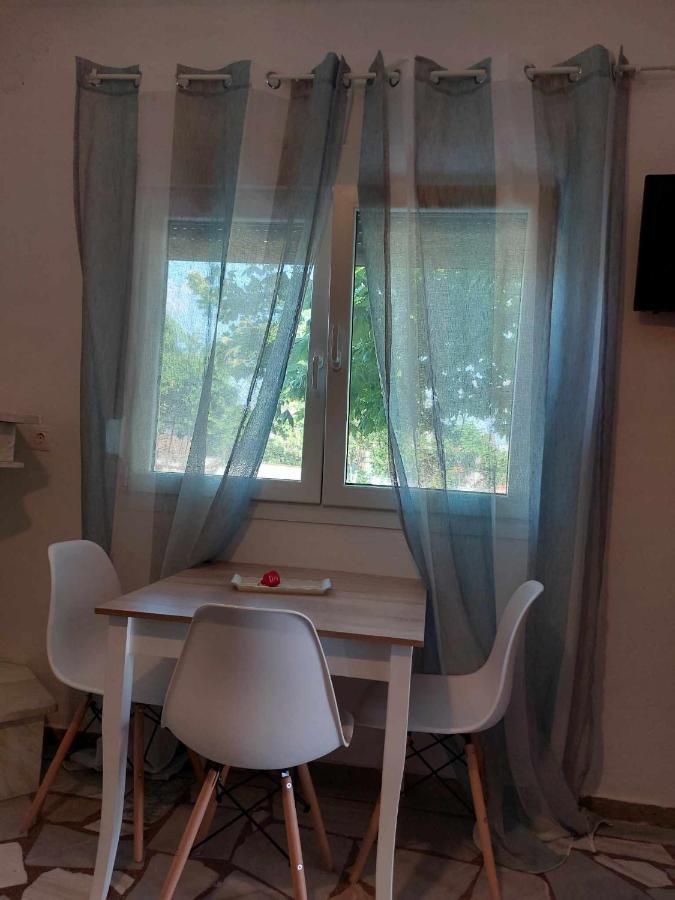 Studio Με Όλες Τις Ανέσεις Neon Petritsion Ngoại thất bức ảnh